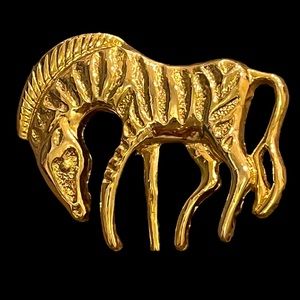 Gold Zebra Brooch Pin in excellent condition